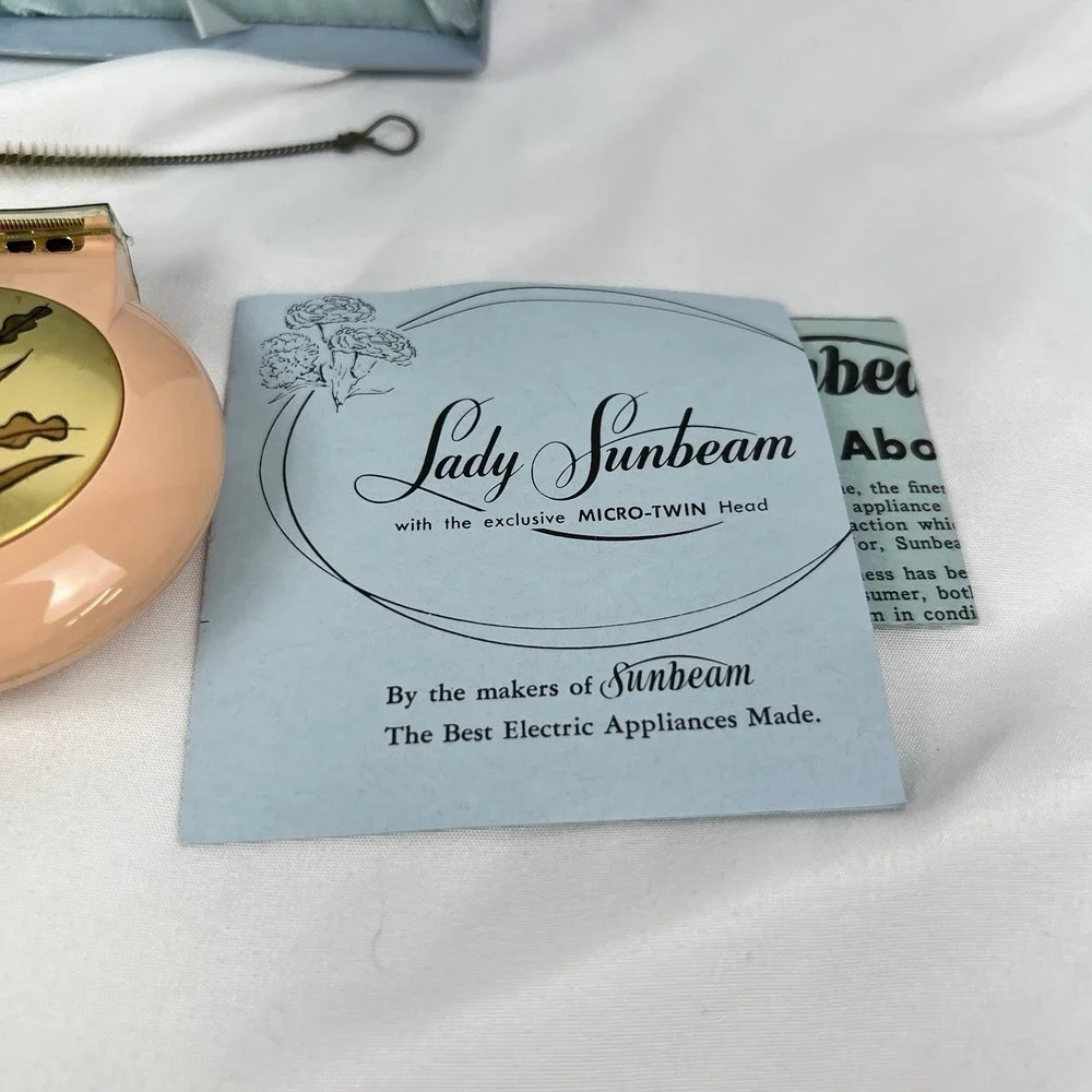 Lady Sunbeam Shavemaster LS1 Coral Electric‎ Razor w Box